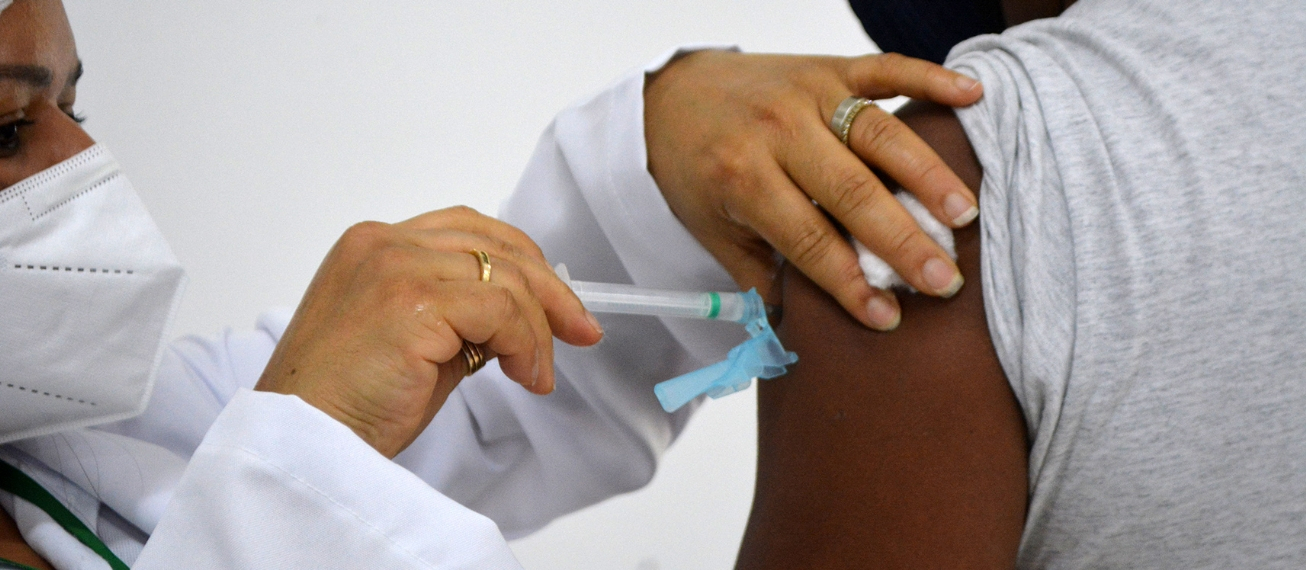 FEIRA DE SANTANA: Sábado tem vacina contra Covid no Cassa e CSU