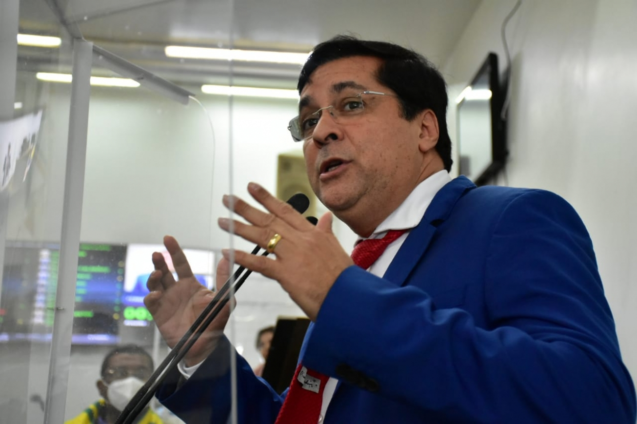 FEIRA DE SANTANA: Com maioria dos vereadores a favor, LDO é aprovada com 22 emendas na Câmara