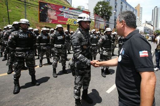 Rui destaca empenho policial no encerramento da operação de Carnaval