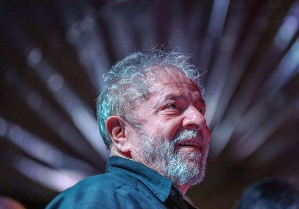 Lula se compara a Tiradentes: 'O enforcado virou herói'
