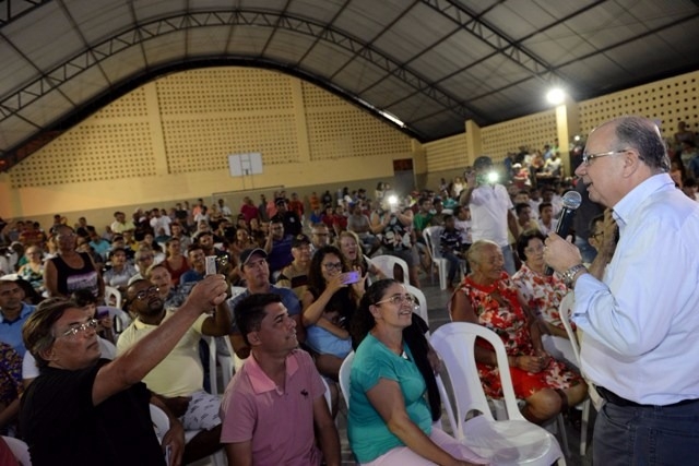 “Estado tem que zerar a fila da Regulação”, diz José Ronaldo, em Tucano